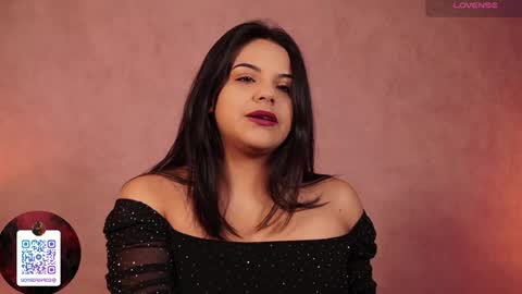 Snapshot of sophia_wilsonn_ chatting on May 25, 11:16 am Sofi online show from May 25, 11:16 am