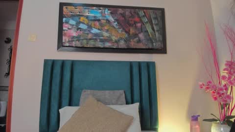 sophiacolliins online show from September 12, 12:33 am