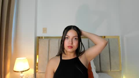 sophiacolliins online show from September 23, 11:35 am