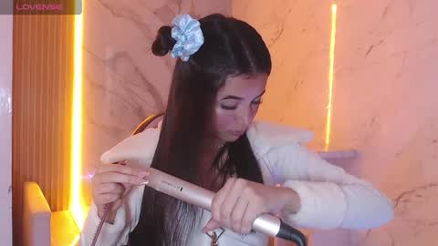 Snapshot of sophiadoll_tf chatting on May 15, 8:49 pm sophiadoll_tf online show from May 15, 8:49 pm