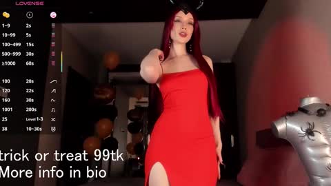 Snapshot of sophiaflorence chatting on October 30, 2:40 pm Im Sophia. Give me thumb up it helps to make my stream better ONLINE GTM3 5PM-11PM online show from October 30, 2:40 pm