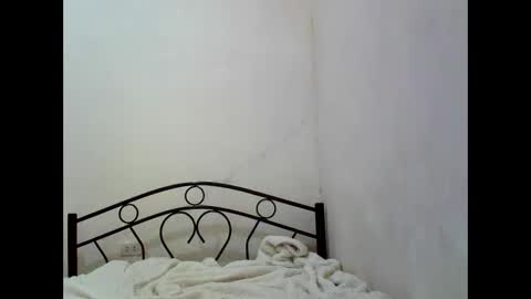 Snapshot of sophialaurel chatting on September 11, 3:23 pm sophialaurel online show from September 11, 3:23 pm