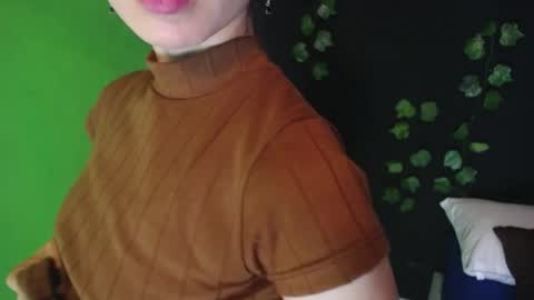 sophiamiller6 online show from July 31, 6:51 pm