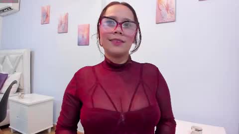 Sophia online show from June 9, 8:20 pm