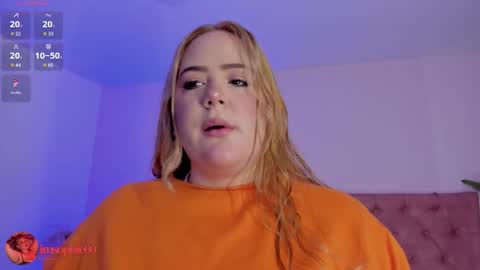 Snapshot of sophiarossee chatting on November 15, 12:23 pm Sofi online show from November 15, 12:23 pm