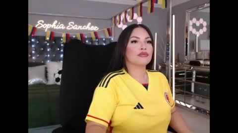 Snapshot of sophiasanchezxxx chatting on June 18, 2:01 am sophiasanchezxxx online show from June 18, 2:01 am