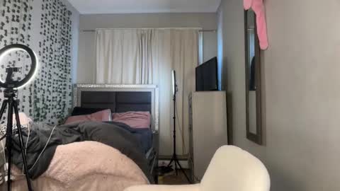 Snapshot of sophiasecretsx chatting on January 5, 5:27 pm Sophia online show from January 5, 5:27 pm