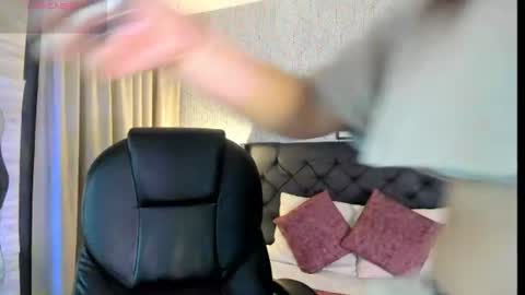 Snapshot of sophie__blare chatting on June 23, 7:01 pm sophie__blare online show from June 23, 7:01 pm