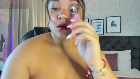 Snapshot of sophie__blare chatting on July 8, 6:23 pm sophie__blare online show from July 8, 6:23 pm