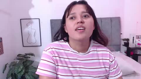 Snapshot of sophie_and_alis chatting on October 22, 6:40 pm Sophie Alis online show from October 22, 6:40 pm