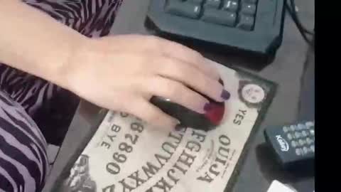 Sophie online show from June 4, 10:05 pm