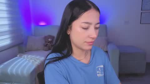 Sophie  online show from June 10, 3:00 pm
