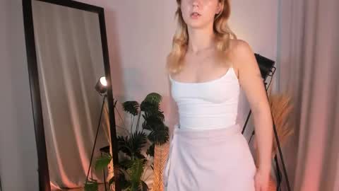 Sophia online show from May 2, 2:00 pm