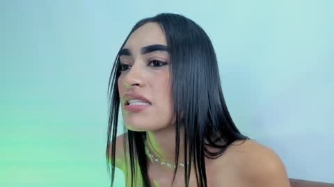 Snapshot of sophie_deargb chatting on February 3, 10:11 pm Sofia santodomingo online show from February 3, 10:11 pm