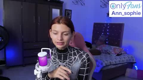 sophie doll online show from October 28, 8:11 pm