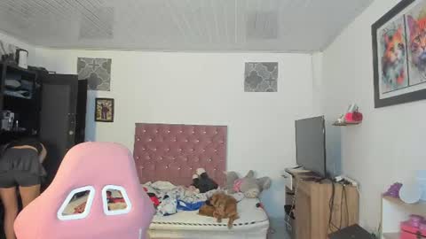 Snapshot of sophie_dolly_ chatting on June 17, 6:49 am sophie doll online show from June 17, 6:49 am