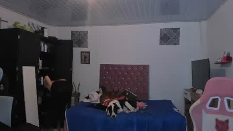 Snapshot of sophie_dolly_ chatting on June 26, 2:49 am sophie doll online show from June 26, 2:49 am