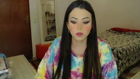 Snapshot of sophie_fantasy_hot chatting on June 2, 1:02 pm Sophie Fantasys online show from June 2, 1:02 pm