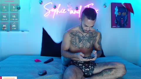 SOPHIE - FOXX online show from December 19, 2:12 am