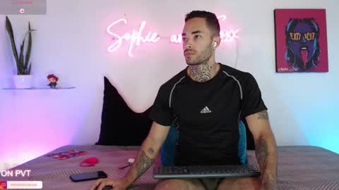 SOPHIE - FOXX online show from October 22, 1:44 pm