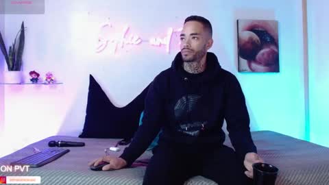 Snapshot of sophie_foxx chatting on May 7, 11:59 am SOPHIE - FOXX online show from May 7, 11:59 am