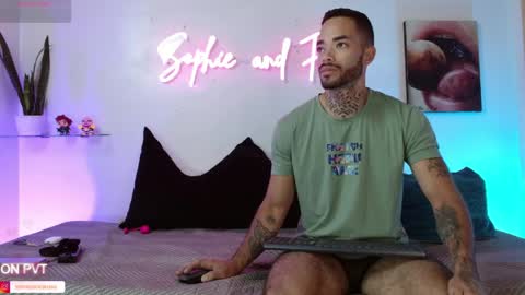 Snapshot of sophie_foxx chatting on May 13, 12:02 pm SOPHIE - FOXX online show from May 13, 12:02 pm