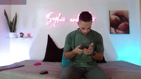 Snapshot of sophie_foxx chatting on May 25, 12:00 pm SOPHIE - FOXX online show from May 25, 12:00 pm