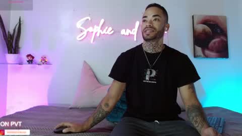 Snapshot of sophie_foxx chatting on May 29, 12:03 pm SOPHIE - FOXX online show from May 29, 12:03 pm