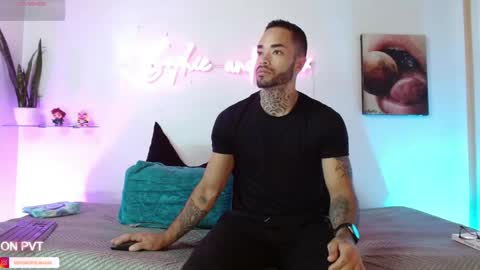 Snapshot of sophie_foxx chatting on June 2, 11:56 am SOPHIE - FOXX online show from June 2, 11:56 am