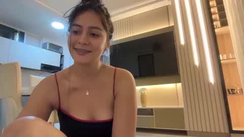 Sophie online show from April 19, 1:49 am