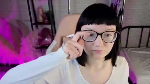 Sophie online show from December 4, 8:12 am