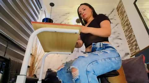 Sophie online show from June 1, 11:56 am