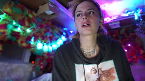 Snapshot of sophie_lovely chatting on January 31, 5:40 am derpy derpington online show from January 31, 5:40 am