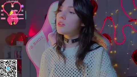 sophie_nomenal_ online show from February 10, 12:26 am