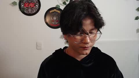 sophie_ross1 online show from October 2, 2:29 am