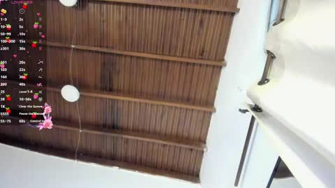 sophie_smith19 online show from April 30, 2:01 pm