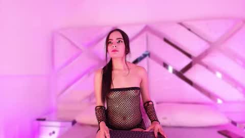 Snapshot of sophie_stars chatting on February 16, 7:59 am Sophie online show from February 16, 7:59 am