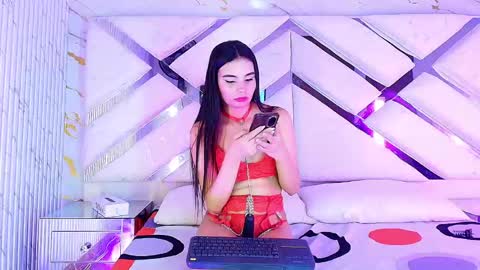 Sophie  online show from May 3, 3:23 am