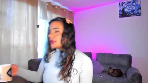 Snapshot of sophie_t_ chatting on October 28, 12:19 pm Sofia online show from October 28, 12:19 pm