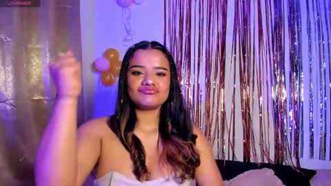 Snapshot of sophie_t_ chatting on November 15, 2:31 am Sofia online show from November 15, 2:31 am