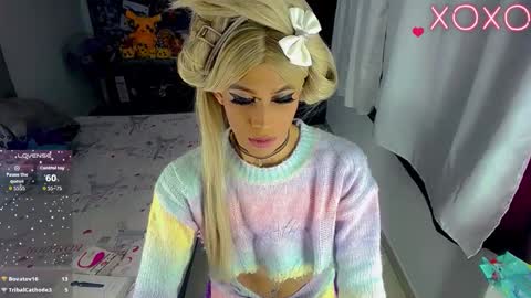 Snapshot of sophie_vall chatting on November 4, 4:55 am sophie_vall online show from November 4, 4:55 am