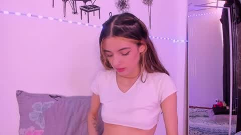 Snapshot of sophie_vega1 chatting on July 14, 6:24 pm Sophie online show from July 14, 6:24 pm