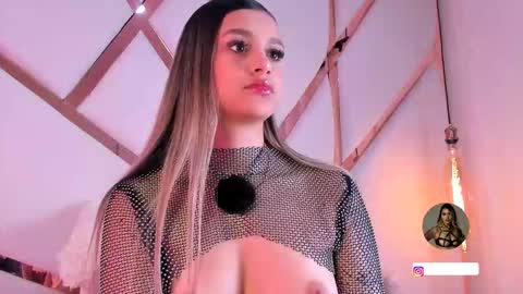 Sophie online show from February 23, 7:55 pm