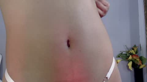 sophie_w1 online show from June 24, 12:04 pm