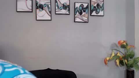 sophie_w1 online show from August 1, 12:26 pm