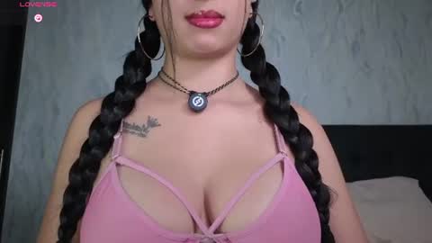 Snapshot of sophie_x1 chatting on June 25, 1:38 am Sophie online show from June 25, 1:38 am