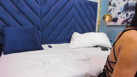 sophiebaker__ online show from January 26, 2:14 am