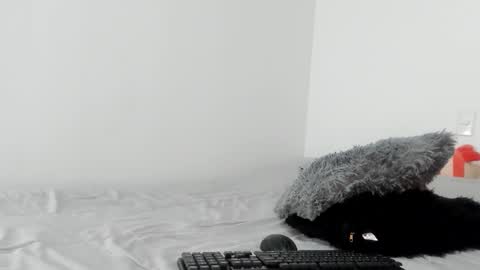 sophiebaker__ online show from March 11, 7:26 am