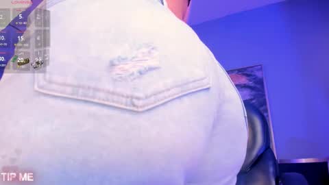 Sophie online show from February 4, 1:11 am