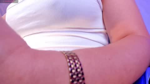 Sophie online show from June 5, 10:15 pm